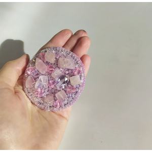 Brooch with pink quartz by Mariia Gavryliuk