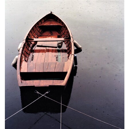 Medium boat in rain lake como 300  001  3 