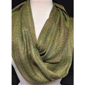 Small 2560 rare earth infinity scarf looped