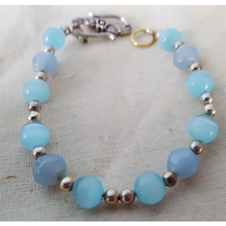 Medium blue cats eye and vintage blue glass bead bracelet
