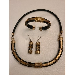 Leather jewelry set by Sergio Barcena