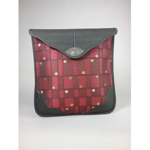 Cranberry Dots Messenger by Janet Chico
