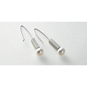 7MM Pearl earrings by Laurette  ONeil