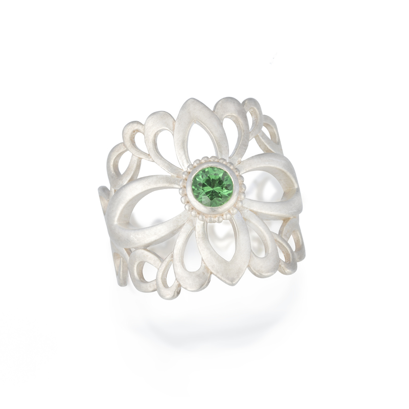 Silver filigree Ring with Green Garnet by Diana Widman