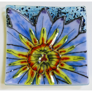 #1135A Intense Water Lily Dish by Michelle Rial